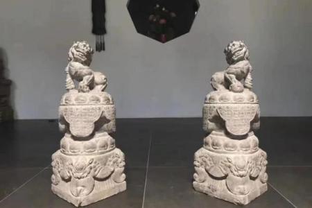 摆放狮子在大门风水起到招财作用