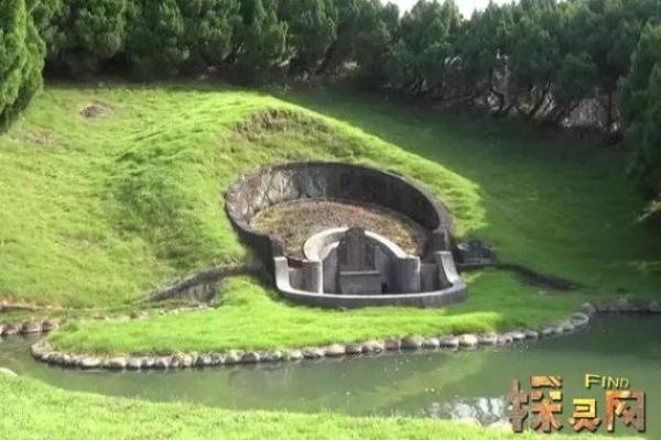 墓地虽小风水讲究多，后辈旺财