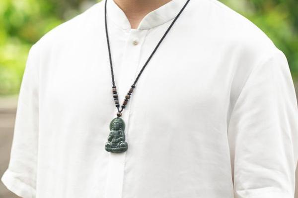 男士佩戴观音吊坠到底好不好呢