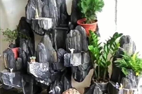 假山大门方位，假山正对大门如何破解？